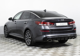 Подержанный автомобиль Kia Optima Sedan 2018 года (7 фото)
