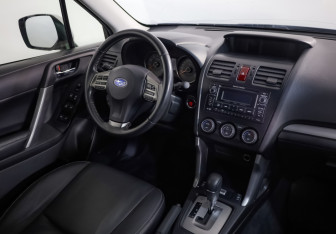 Подержанный автомобиль Subaru Forester Suv 2013 года (8 фото)