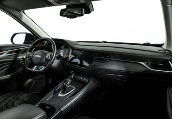 Подержанный автомобиль Haval F7 2022 года (9 фото)