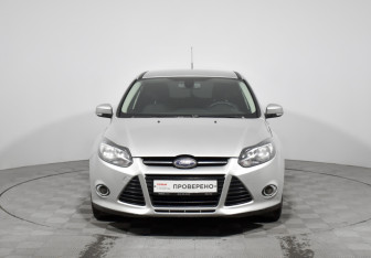 Подержанный автомобиль Ford Focus Hatchback 2012 года (3 фото)