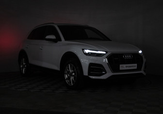 Подержанный автомобиль Audi Q5 2021 года (28 фото)