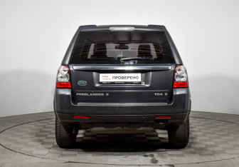 Подержанный автомобиль Land Rover Freelander 2010 года (6 фото)