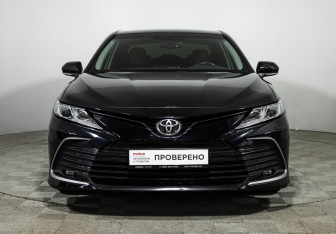 Подержанный автомобиль Toyota Camry Sedan 2021 года (2 фото)