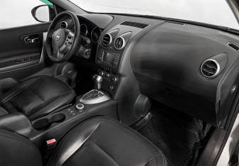 Подержанный автомобиль Nissan Qashqai 2009 года (14 фото)