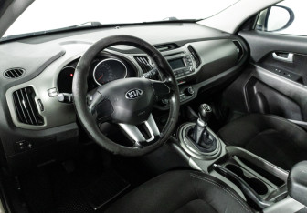 Подержанный автомобиль Kia Sportage 2014 года (11 фото)