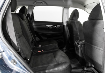 Подержанный автомобиль Nissan X-Trail 2017 года (14 фото)