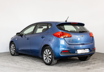 Подержанный автомобиль Kia Ceed Hatchback 2013 года (7 фото)