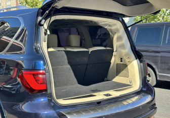 Подержанный автомобиль Infiniti QX80 2018 года (33 фото)