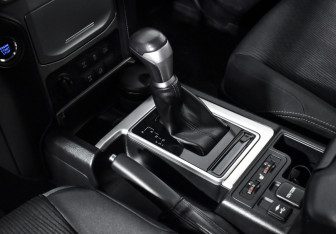 Подержанный автомобиль Toyota Land Cruiser Prado 2019 года (12 фото)