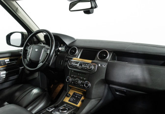 Подержанный автомобиль Land Rover Discovery 2014 года (9 фото)