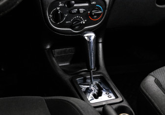 Подержанный автомобиль Peugeot 206 Hatchback 2008 года (12 фото)