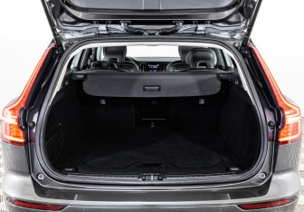 Подержанный автомобиль Volvo V60 Cross Country 2020 года (29 фото)