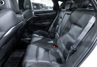 Подержанный автомобиль Geely Tugella 2024 года (17 фото)