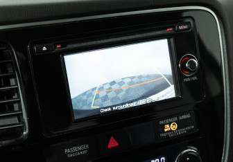 Подержанный автомобиль Mitsubishi Outlander 2013 года (16 фото)