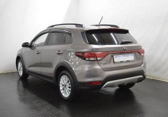 Подержанный автомобиль Kia Rio Hatchback 2018 года (7 фото)