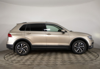 Подержанный автомобиль Volkswagen Tiguan 2018 года (4 фото)
