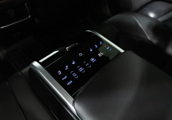 Подержанный автомобиль Toyota Camry Sedan 2018 года (22 фото)