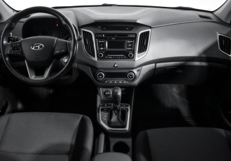 Подержанный автомобиль Hyundai Creta 2018 года (15 фото)