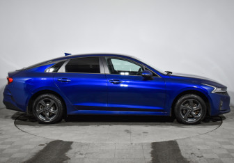 Подержанный автомобиль Kia K5 2021 года (4 фото)