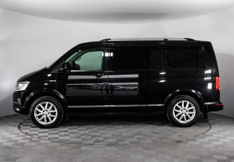 Подержанный автомобиль Volkswagen Caravelle 2016 года (8 фото)
