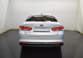 Подержанный автомобиль Kia Optima Sedan 2016 года (6 фото)
