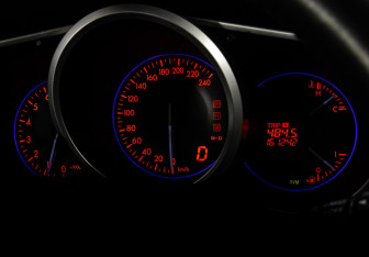 Подержанный автомобиль Mazda CX-7 2011 года (19 фото)