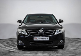Подержанный автомобиль Toyota Camry Sedan 2011 года (2 фото)