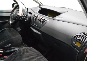 Подержанный автомобиль Citroen C4 Picasso 2009 года (12 фото)