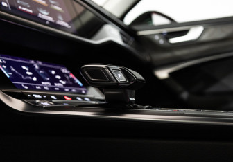 Подержанный автомобиль Audi A6 Sedan 2020 года (25 фото)