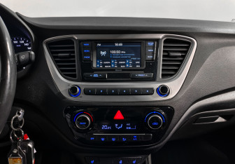 Подержанный автомобиль Hyundai Solaris Sedan 2017 года (16 фото)
