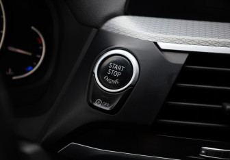 Подержанный автомобиль BMW X3 2021 года (22 фото)