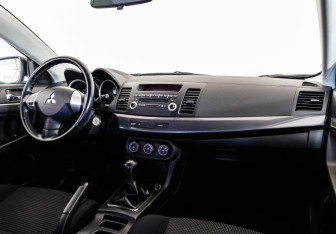 Подержанный автомобиль Mitsubishi Lancer Sedan 2008 года (9 фото)