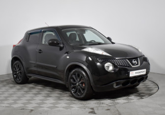 Подержанный автомобиль Nissan Juke 2011 года (3 фото)