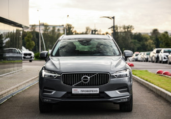 Подержанный автомобиль Volvo XC60 2020 года (4 фото)