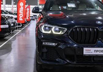 Подержанный автомобиль BMW X6 2020 года (4 фото)
