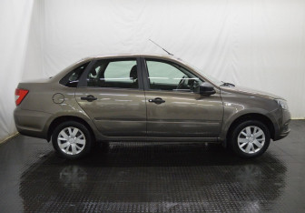 Подержанный автомобиль LADA (ВАЗ) Granta Sedan 2020 года (4 фото)