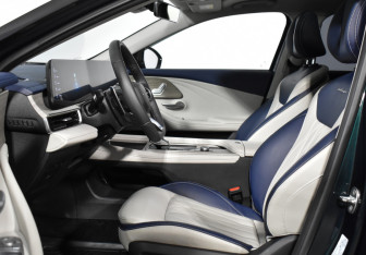 Подержанный автомобиль Chery Arrizo 8 2023 года (10 фото)