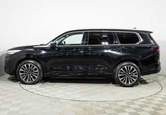 Подержанный автомобиль Exeed VX 2023 года (8 фото)