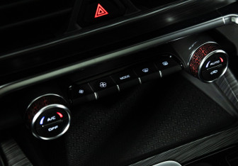 Подержанный автомобиль Geely Tugella 2023 года (22 фото)