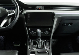 Подержанный автомобиль Volkswagen Passat Wagon 2020 года (14 фото)