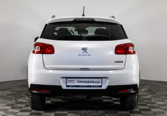 Подержанный автомобиль Peugeot 4008 2012 года (6 фото)