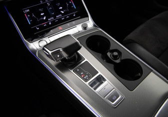 Подержанный автомобиль Audi A6 Sedan 2019 года (14 фото)