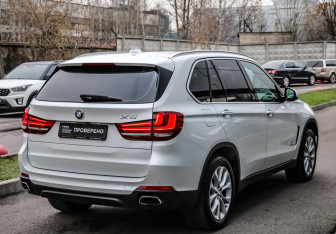 Подержанный автомобиль BMW X5 2018 года (4 фото)