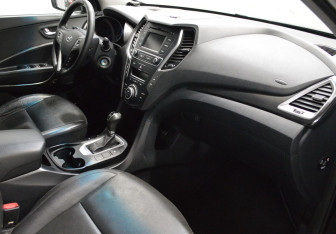 Подержанный автомобиль Hyundai Santa Fe 2015 года (12 фото)