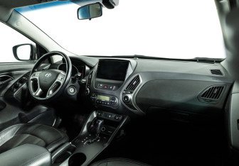 Подержанный автомобиль Hyundai ix35 2014 года (9 фото)