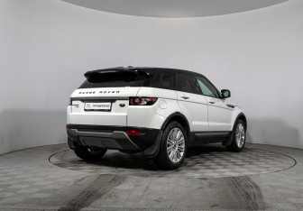 Подержанный автомобиль Land Rover Range Rover Evoque 2013 года (5 фото)