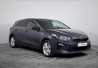 Подержанный автомобиль Kia Ceed Hatchback 2021 года (3 фото)