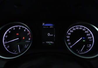 Подержанный автомобиль Toyota Camry Sedan 2019 года (17 фото)