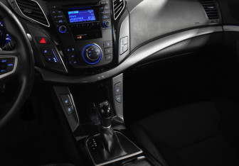 Подержанный автомобиль Hyundai i40 Wagon 2013 года (18 фото)