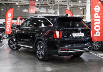 Подержанный автомобиль Kia Sorento 2021 года (11 фото)